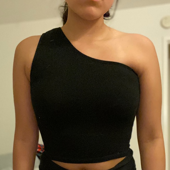 Brandy Melville one shoulder top! - Picture 2 of 4